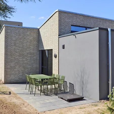 Holiday home 3 Bedroom Stunning In Lembruch-duemmer *